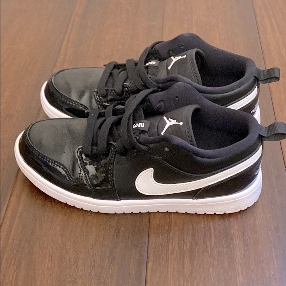 Jordan 1 low size 1Y